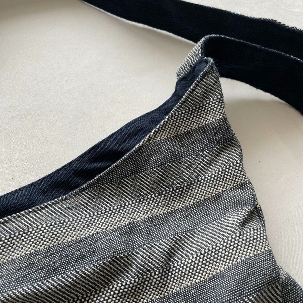 Thirty-One Gifts Woven Navy Blue Retro Metro Hobo Crossbody Bag - Picture 2 of 6